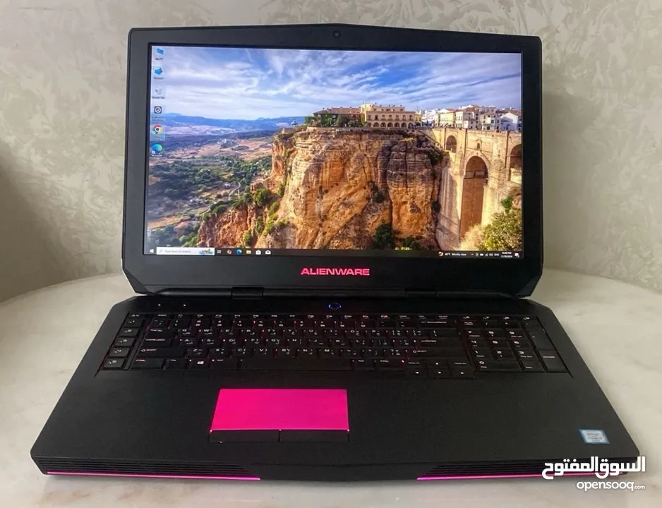 ALIENWARE 17 R3      CPU  CORE i7-6700 HQ (8 CPUs) 2.6 GHz