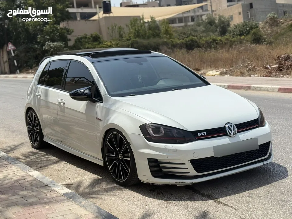 Golf GTi فل الفل بانوراما ترخيص 2014