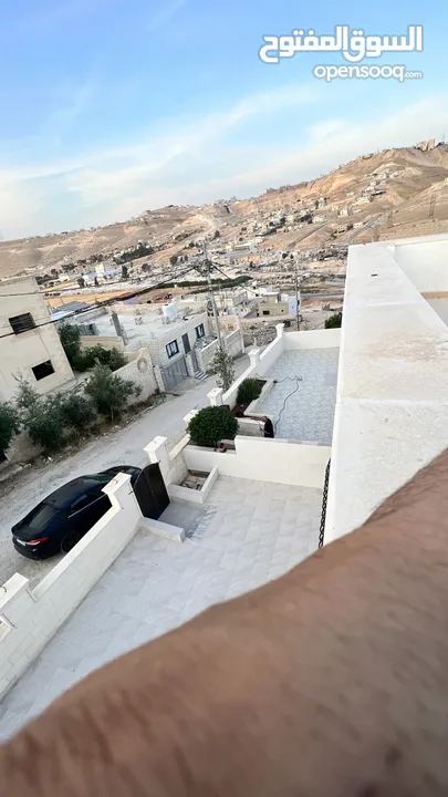 عماره طابقين للبيع تشطيب ديلوكس عمر البناء 5سنوات