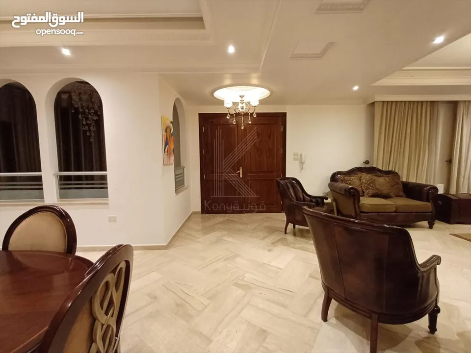 شقة فاخرة مفروشة للإيجار في ام اذينة