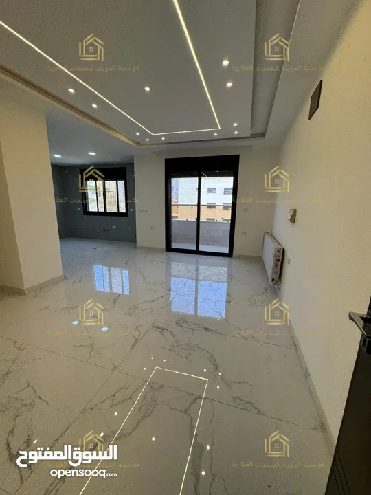 شقة جديدة لم تسكن بتشطيبات عالية الجودة بتصميم عصري
