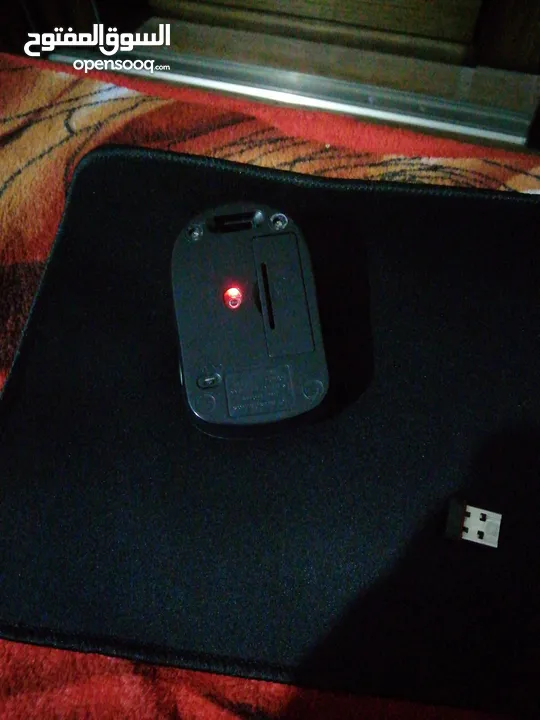 ماوس وايرليس مكتبية Wireless Mouse بحالة ممتازة مع ماوس باد