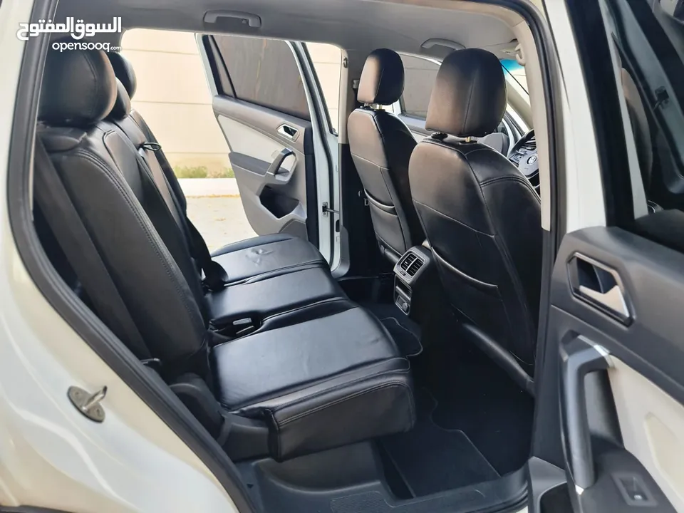 2018 Volkswagen Tiguan / Gcc Specs/ 4 Cylinder / 7 Seats / Mid Option