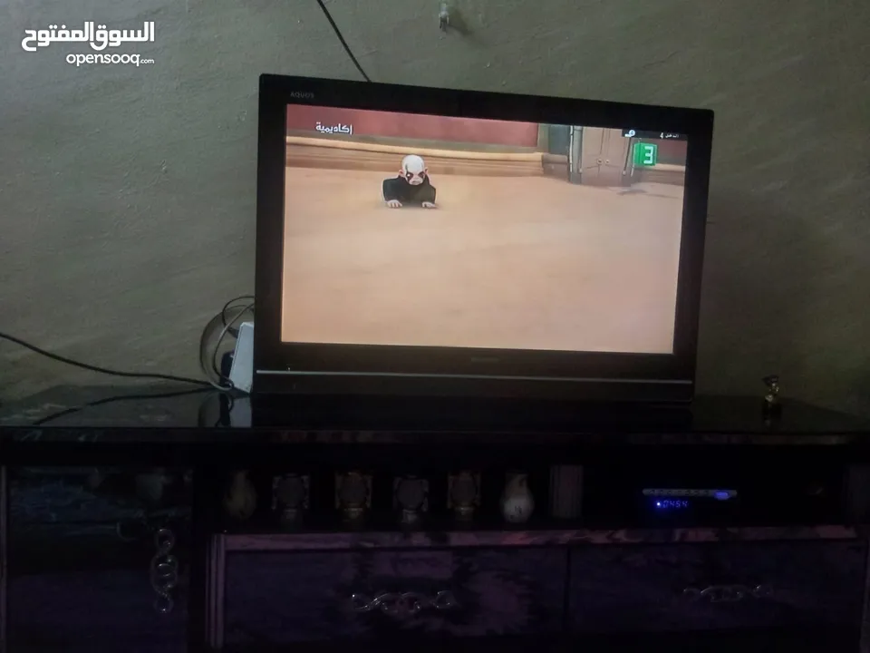شاشه شارب 32 بوصه بحاله ممتازه وعلى الفحص
