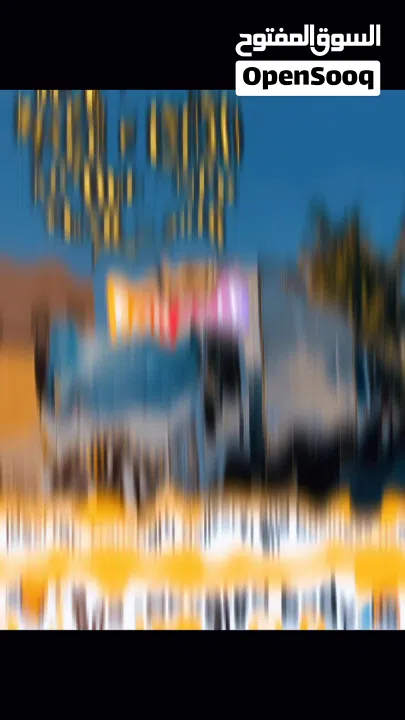 Izuzu NPR Box Cargo Truck (covered Body) 6 wheels Year-2016.Single owner used Cargo Truck