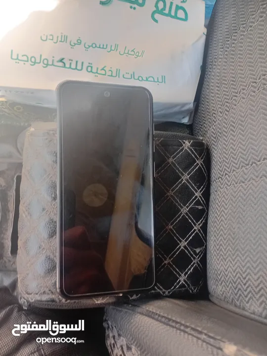 تلفون للبيع كامل اغراضه