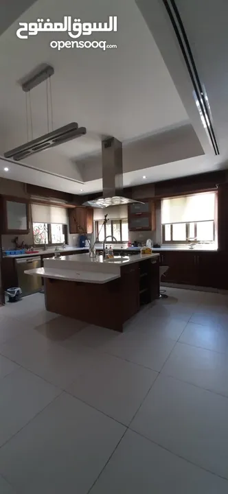 فيلا للايجار يوجد خيارات اخرى Villa for rent, other options available V7