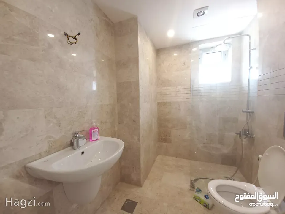 شقة غير مفروشة للايجار في الدوار الرابع  ( Property 33648 ) سنوي فقط