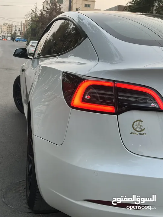 تسلا موديل 3 لون أبيض لؤلؤي 2022 Tesla model 3 . 2022