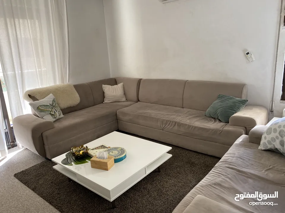 Living room couch طقم كنب كورنر