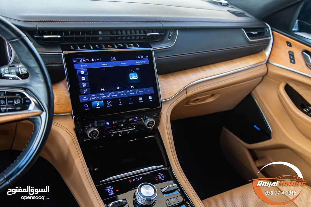 الان لدى رويال موتورز   Jeep Grand Cherokee L 2021 Summit