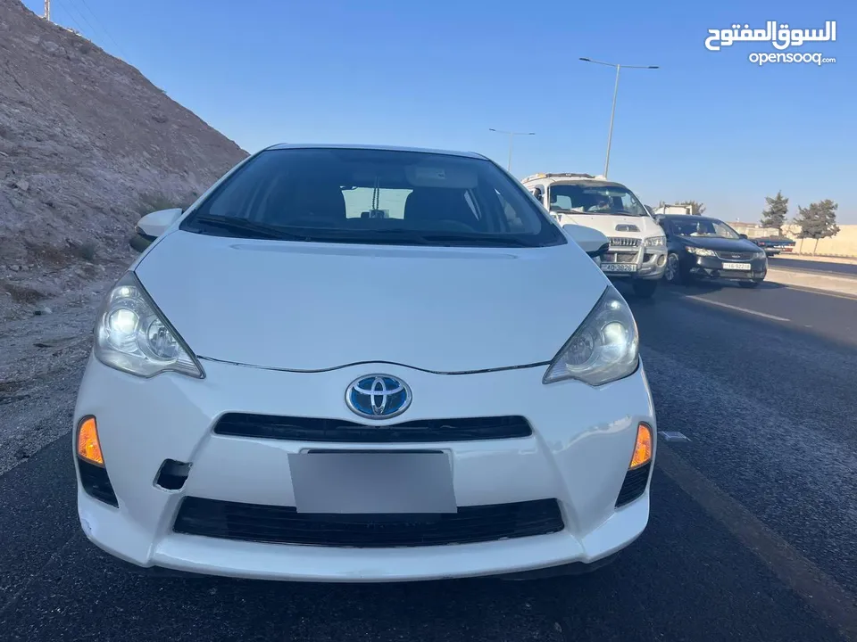 TOYOTA PRIUS C 2014