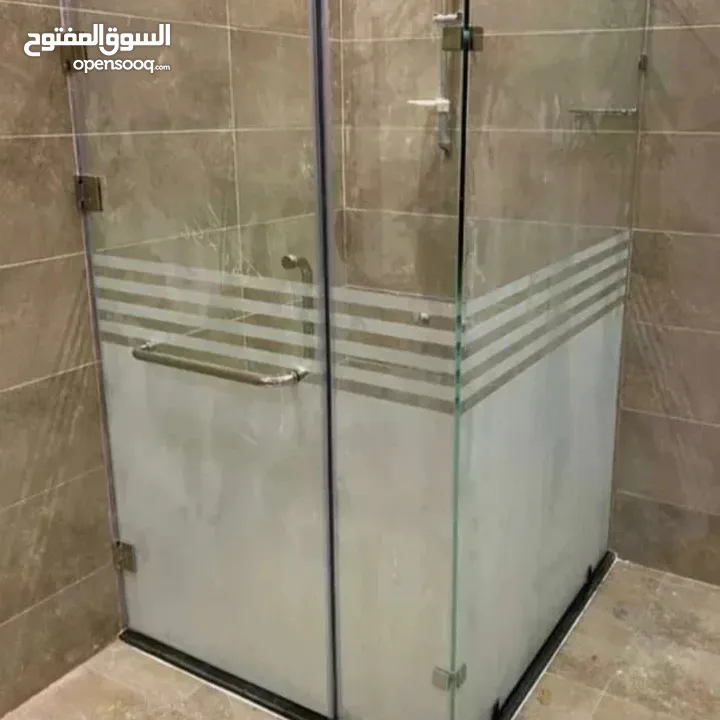 ## زجاج سكوريت تغيير مكائن الأبواب  وصيانه جميع انواع الزجاج وتفصيل وواجهات المحلات