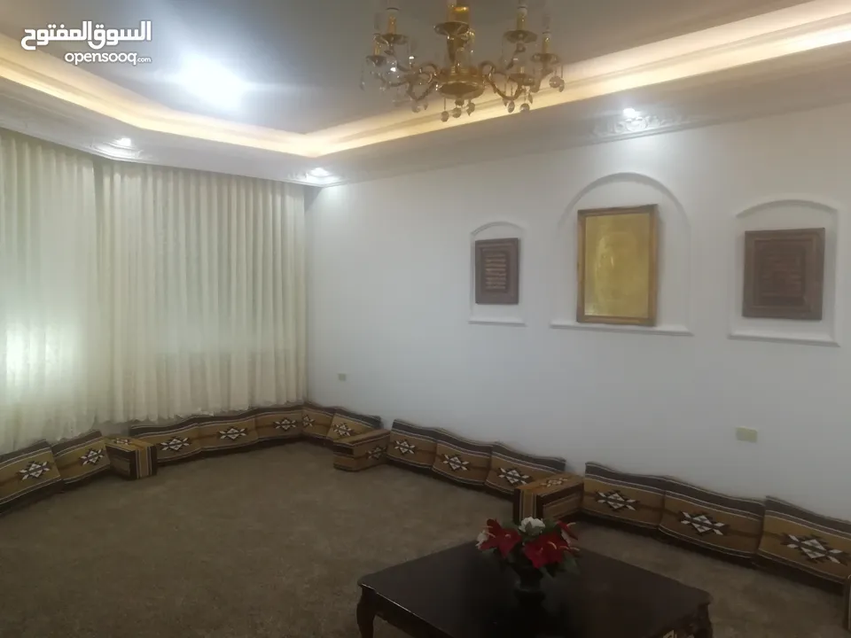 منزل مستقل مفروش للايجار للطلاب الخليجيين او العائلات الخليجية فقط