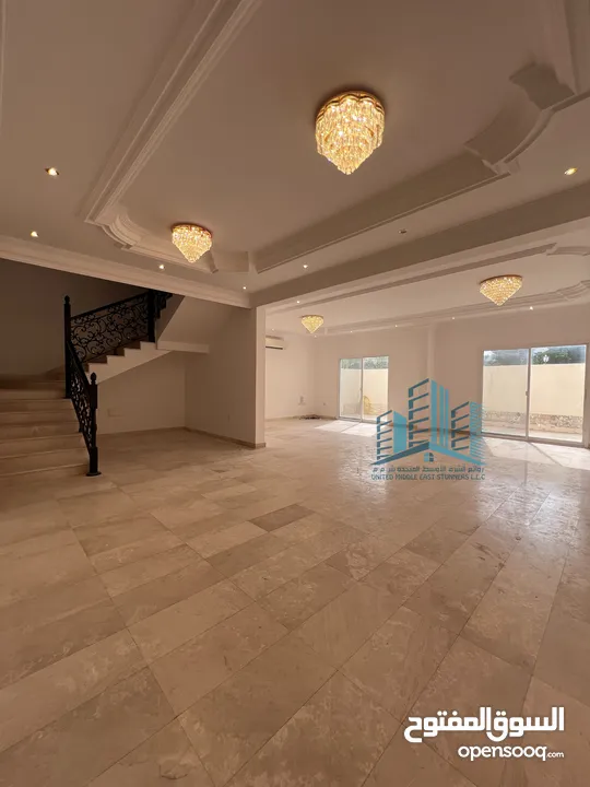 فيلا راقية في مدينة السلطان قابوس Beautiful 6 BR Villa in MQ