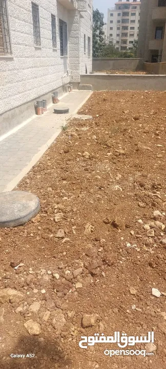 شقة مع حديقة للبيع بالقرب من المقاطعة بعين مصباح