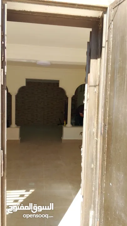 شقة فارغة للايجار في ضاحية الرشيد 2 نوم 280