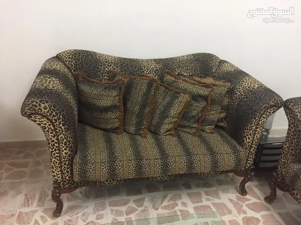 طقم كنب مستعمل بحالة جيدة