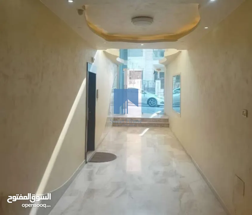 شقة أرضية فاخرة للبيع في الرابية  - خلف الإتصالات ( Orange ) 160م مع ترس امامي 30م تشطيب سوبر ديلوكس
