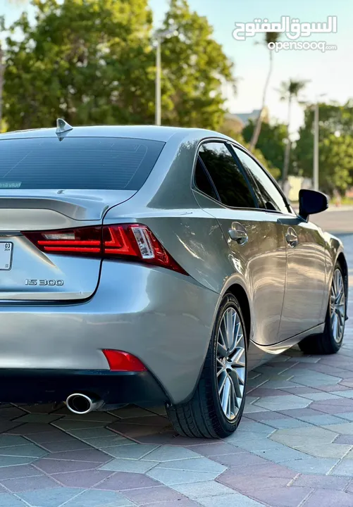 LEXUS IS300 2016 GRAY