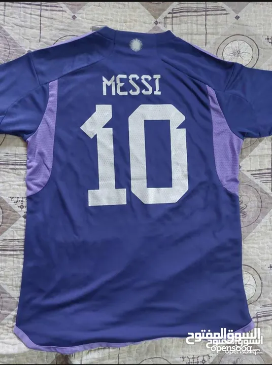 The Argentina 2022 World Cup away jersey.