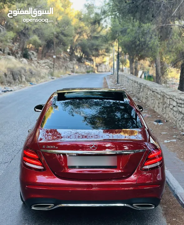 Mercedes - Benz  E300 de امكانية التقسيط بدفعه وشكات لغاية 24 شهر