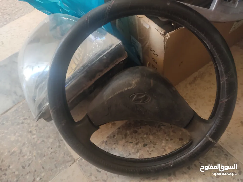 قطع مستعمله و اكسسوارات مختلفة للسيارات