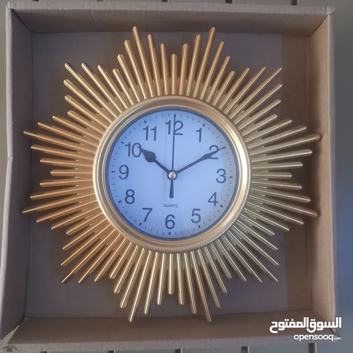 ساعات حائط للبيع