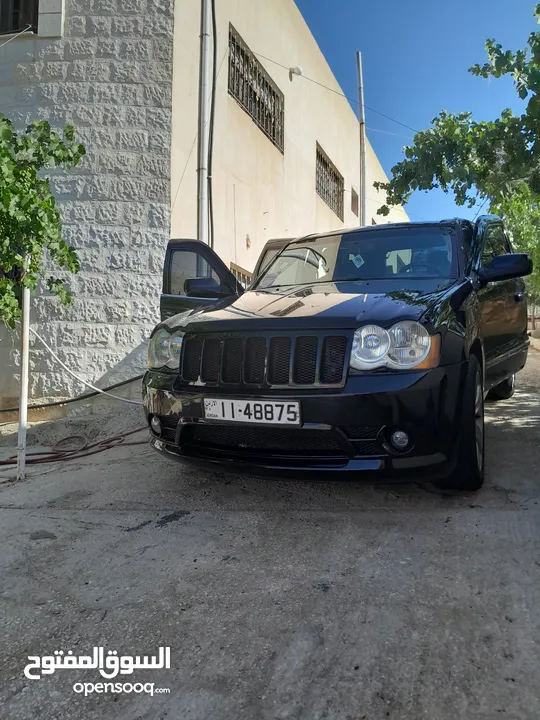 جيب شيروكي 2005 محول  srt 2010 لون اسود 4&4 فل ما عدا الفتحه فحص جيد قصعات ترخيص وتأمين لتاريخ 8\15