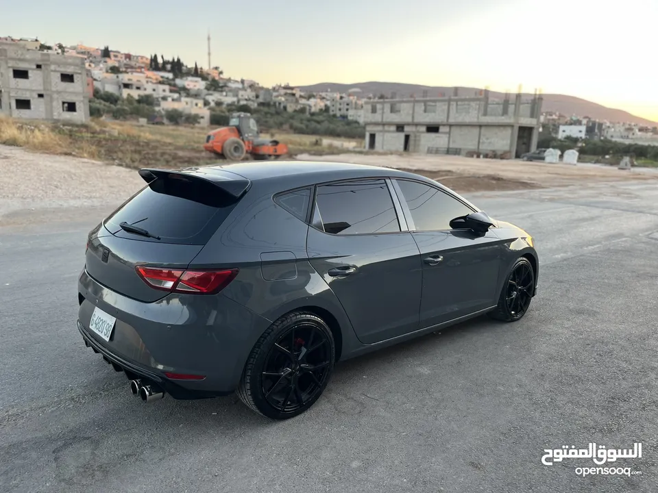 سيات ليون 2016/15