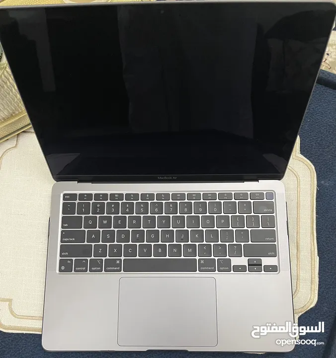 ماك بوك نظيف جدا استخدام شهرين-MacBook air very clean