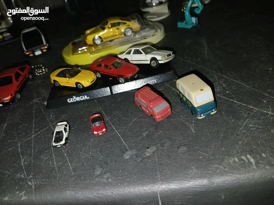 مجسمات سيارات حجم صغير من اليابان