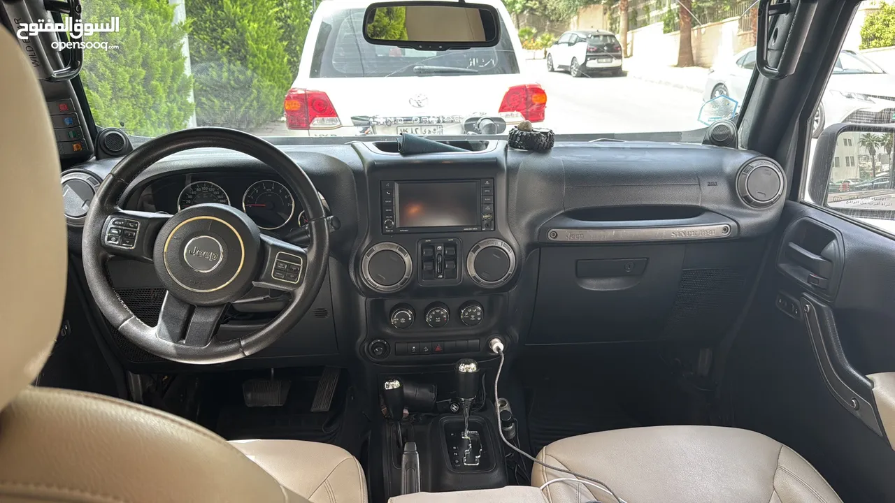 قابل البدل Jeep Wrangler- low mileage- mint condition- تعديل كامل اصلي
