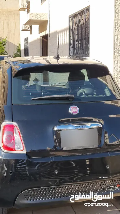 سيارة Fiat e500 موديل 2017
