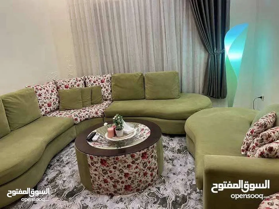 كورنر تفصيل بحاله ممتازه