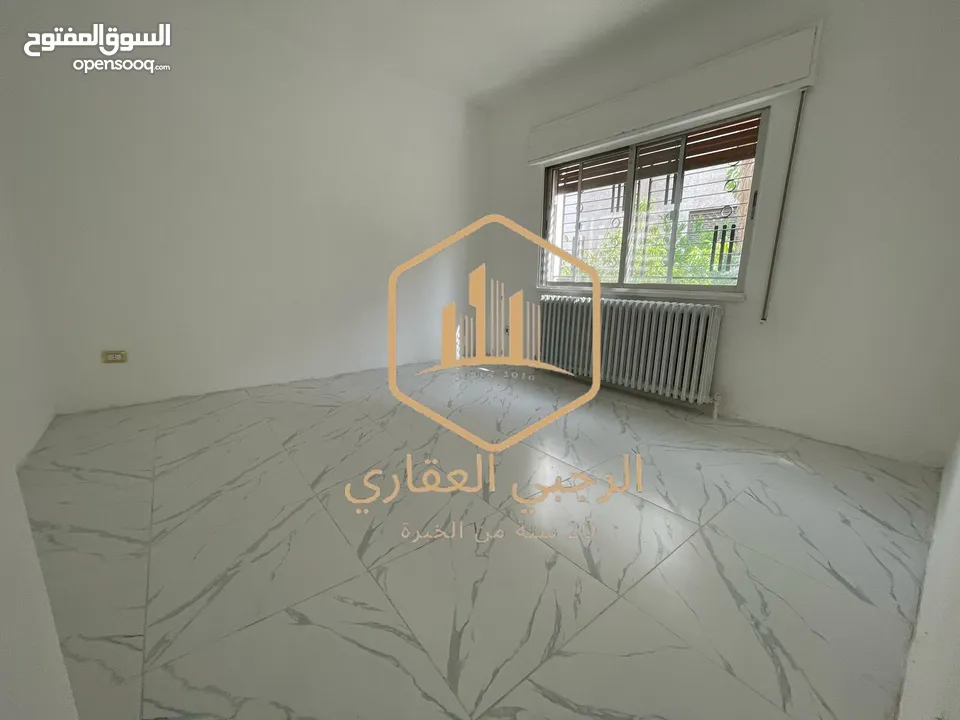 شقة / للايجار / ارضية / 3نوم / الصويفية