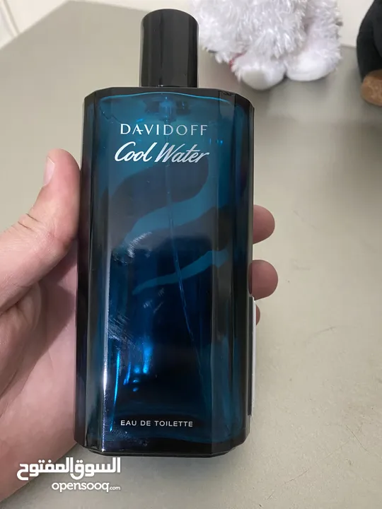 4 علب عطور اصلية فارغة