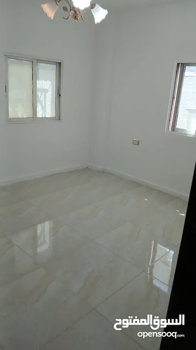 شقة دوبلكس طابق أرضي للبيع – جبل الحسين  الموقع: جبل الحسين، عمان