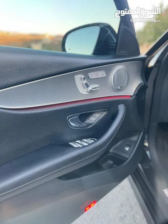 Mercedes Benz E300 بنزين بحالة الوكالة