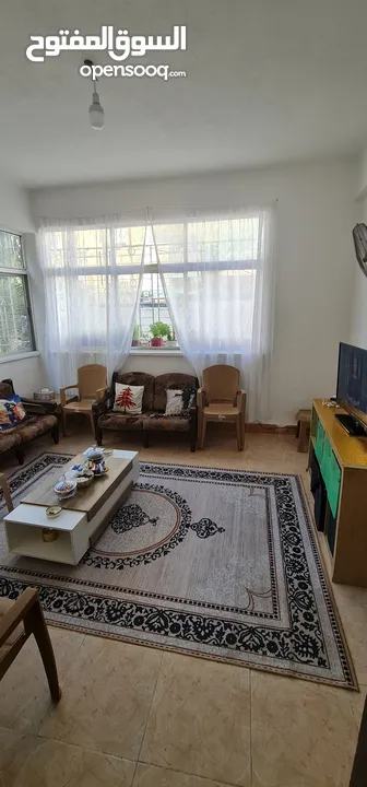 عمارة للبيع في الهاشمي شمالي موقع مميز