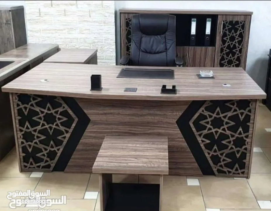 مكتب اداري مميز 140*70 تفصيل خشب لامينت مستورد مكفول بسعر المصنع موديلات فخمه مميزة بأقل الاسعار
