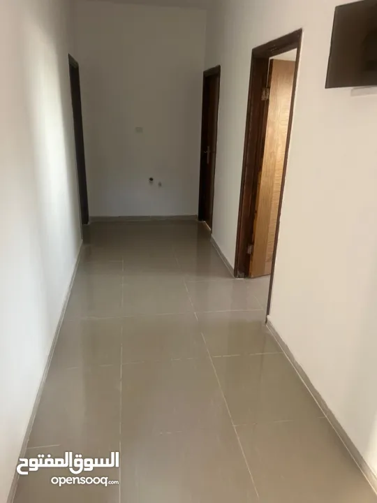 شقة ارضية للإيجار بموقع مميز في بيرزيت مدخل مستقل مع حديقة وصفة سيارة