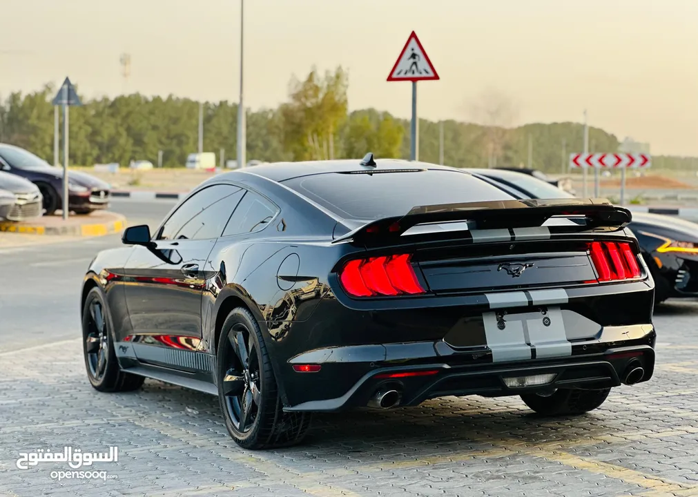 FORD MUSTANG ECBOOST 2021