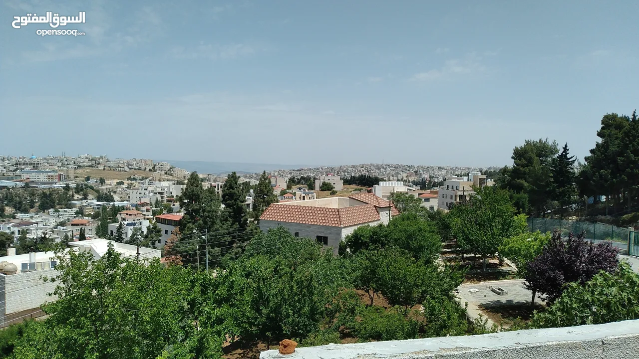 فيلا للبيع في خلدا اعلى منطقه في عمان ومشرفه علي الشمال والغرب والجنوب