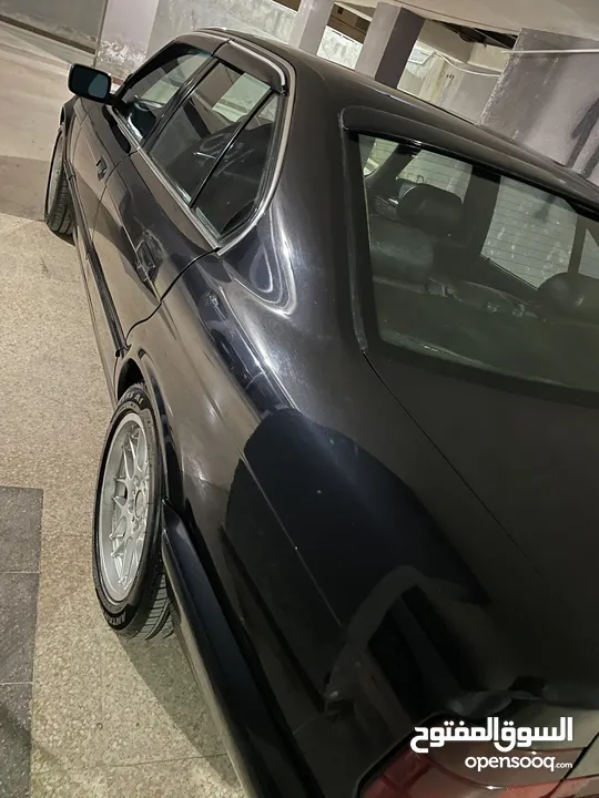 سياره نظيفه ترخيص اليوم كوشوك نظيف سيستم مكيف حامي بارد BMW 520 93