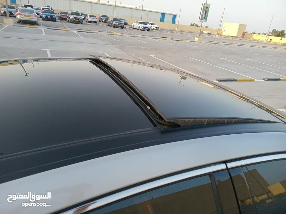 Hyundai sonata 2018 Oman car number one full option in a very good condition