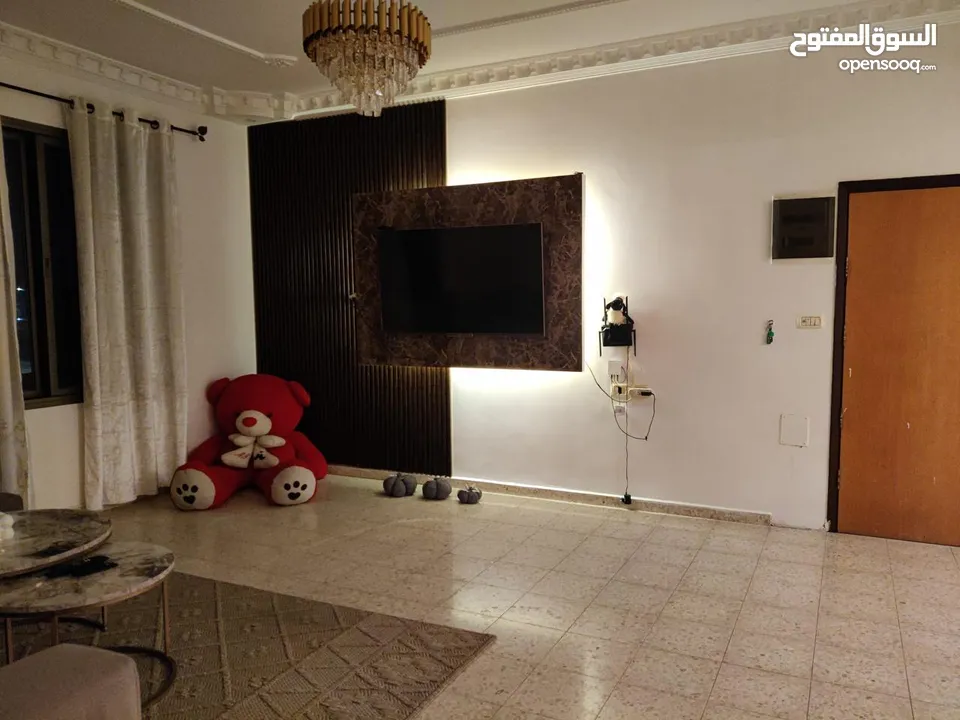 متوفر شقة بطولكرم دوار السلام دخلة ريم البوادي مساحتها 135 ومع بيت الدرج 145  دلكس جاهزة  بدون مصعد