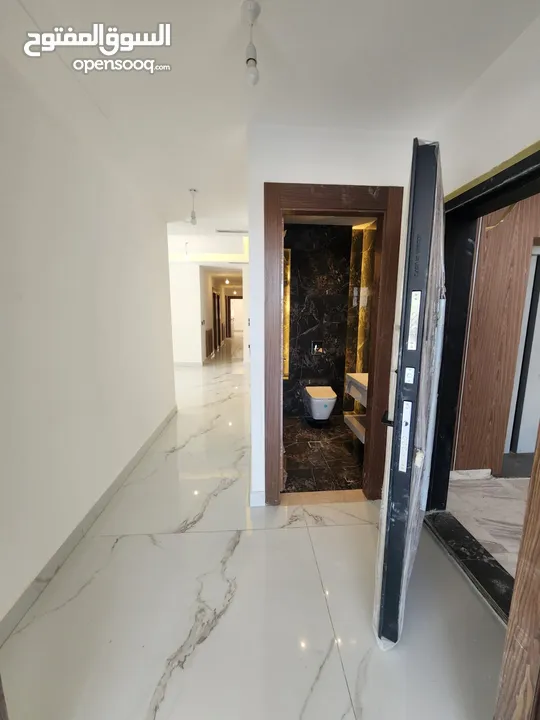 شقة فارغة للبيع في منطقة الدوار الرابع ( عدد 2 ) - ref : 14598