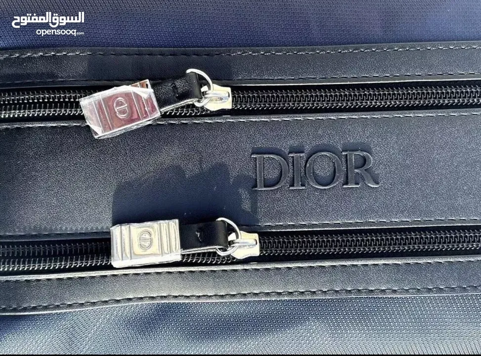 شنطه يد ديور اصليه للشباب والبنات dior origenal unisix handbag