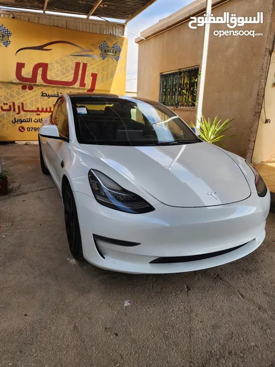 تيسلا موديل 3